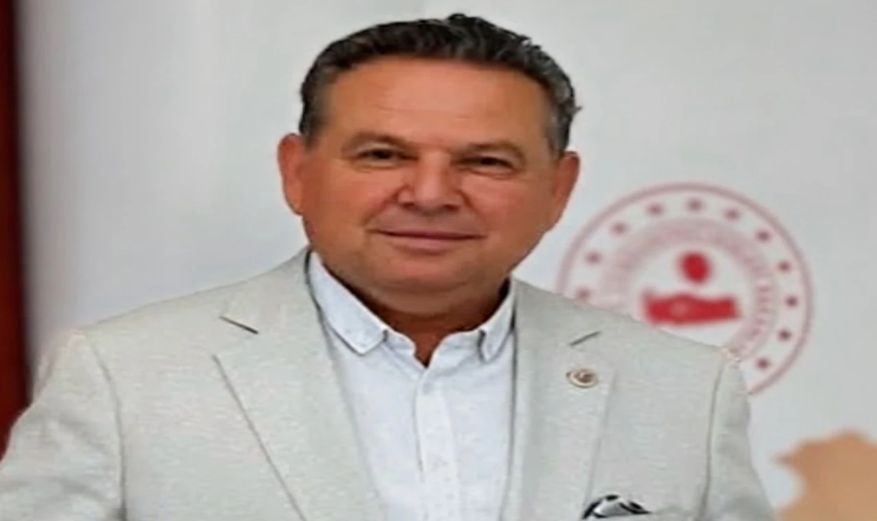 Muhtar Şenol Öztürk Duyurdu: Yeşil Mahalle’ye Eğitim ve Altyapı Yatırımları Geliyor