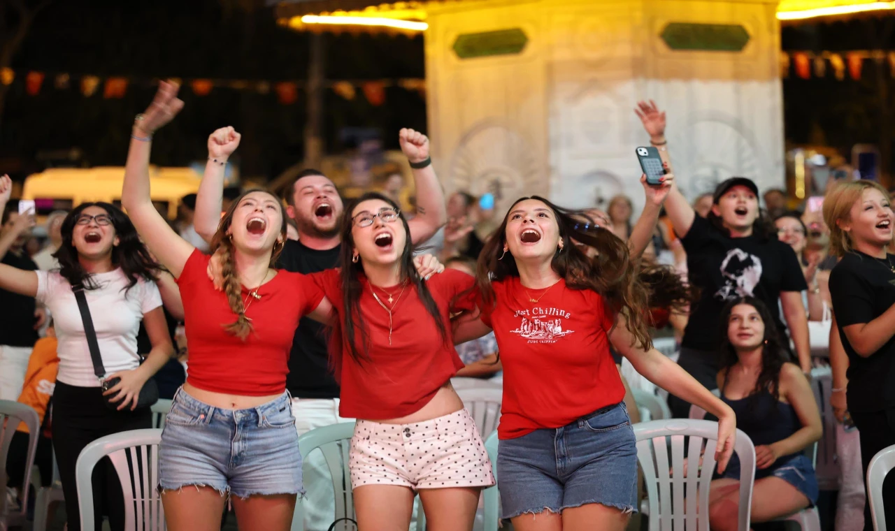 Nazilli’de Filenin Sultanları’nın Şampiyonluk Coşkusu Meydanlara Taştı