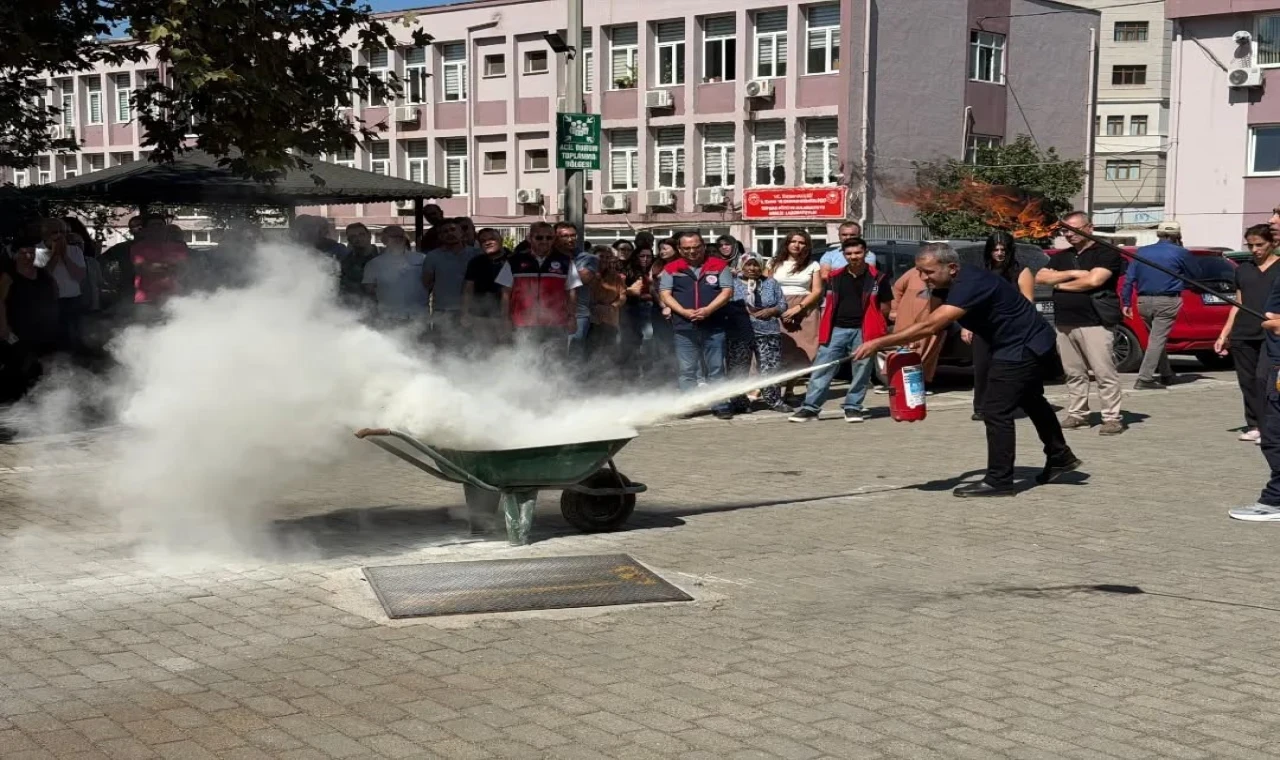 Tarım müdürlüğünde yangın ve deprem tatbikatı