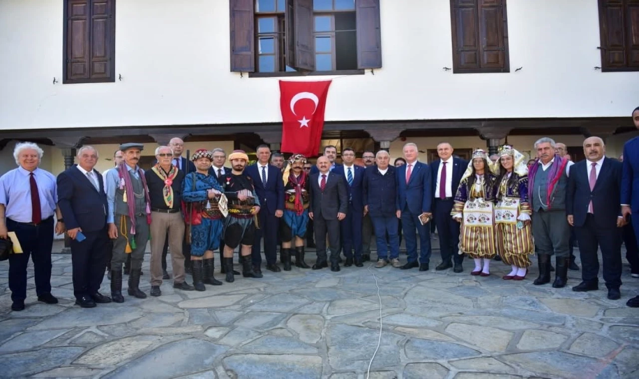 Yörük Ali Efe vefatının 75’inci yılında kabri başında anıldı