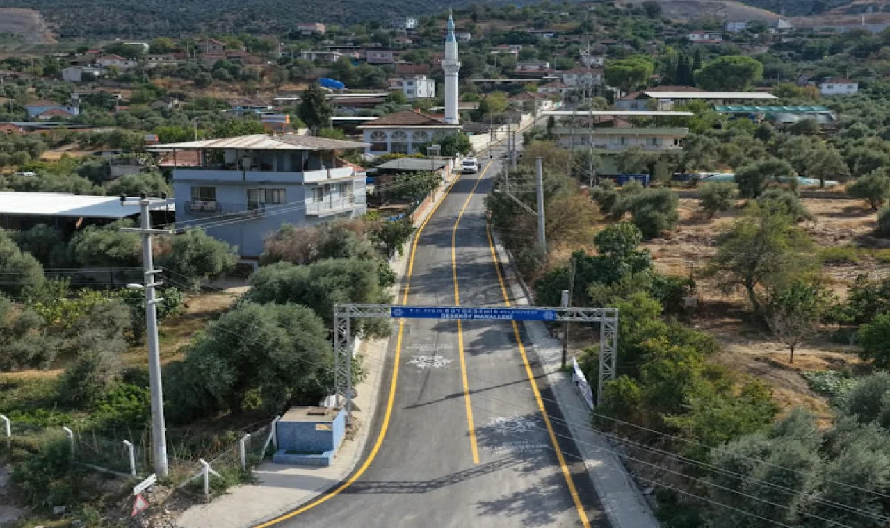 BAŞKAN ÇERÇİOĞLU EFELER’DE YOL YAPIM VE YENİLEME ÇALIŞMALARINA DEVAM EDİYOR