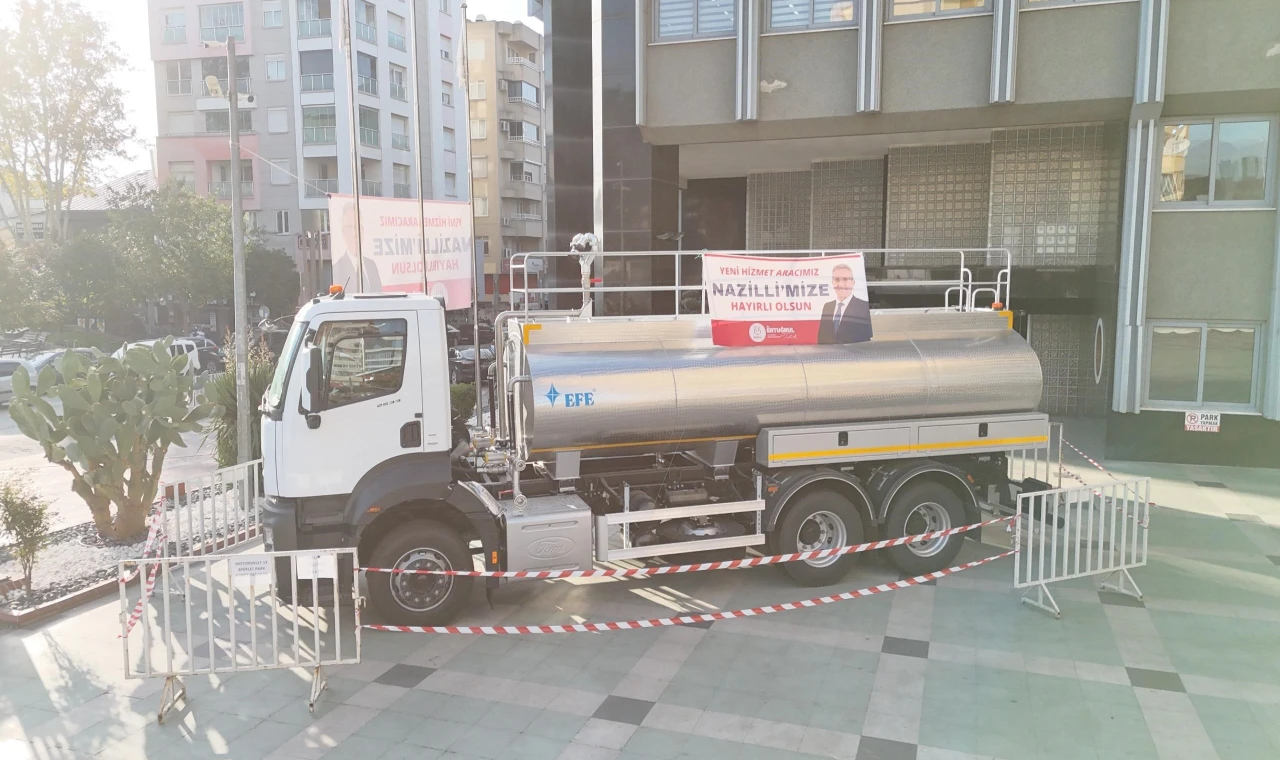 Başkan Tetik, Nazilli’ye 32’inci aracı kazandırdı