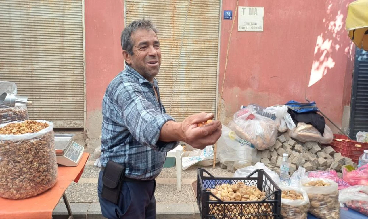 Dağlarda kendiliğinden yetişen şifa kaynağı alıç tezgahlardaki yerini aldı