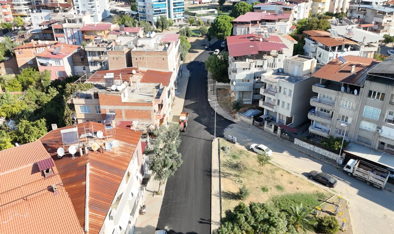 NAZİLLİ BELEDİYESİ TÜM YOLLARI YENİLEMEKTE KARARLI ZAFER’E SICAK ASFALT HAMLESİ