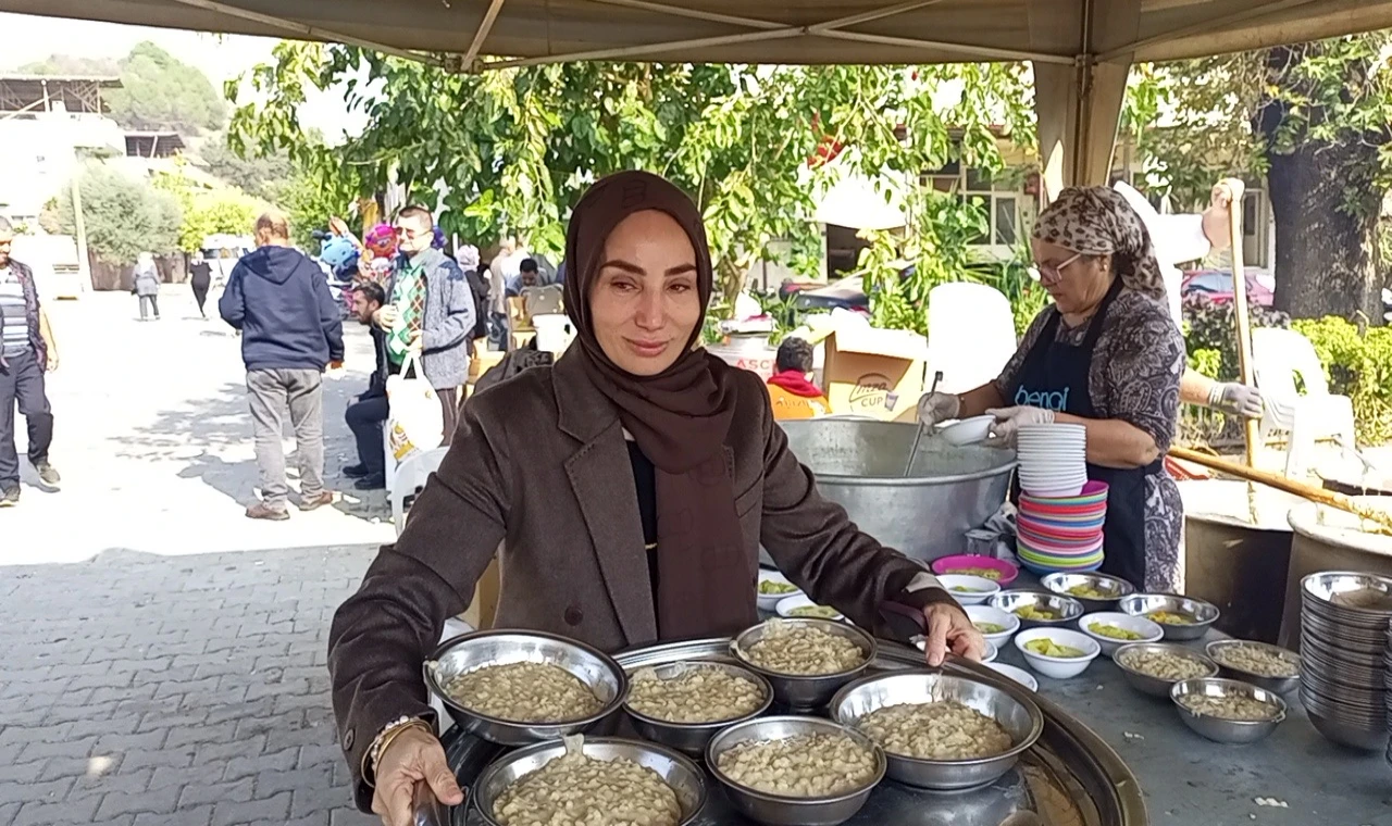 Sevgül Batur’dan Merhum Kardeşi Sevim Aktaş Anısına 10 Bin Kişilik Keşkek Hayrı