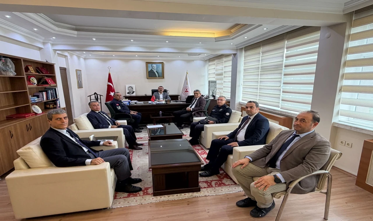 Sultanhisar'da 29 Ekim öncesi kurum amirleri bir araya geldi