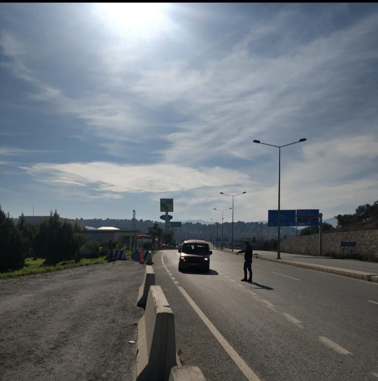 Kuşadası’nda çeşitli suçlardan aranan 14 şüpheli yakalandı