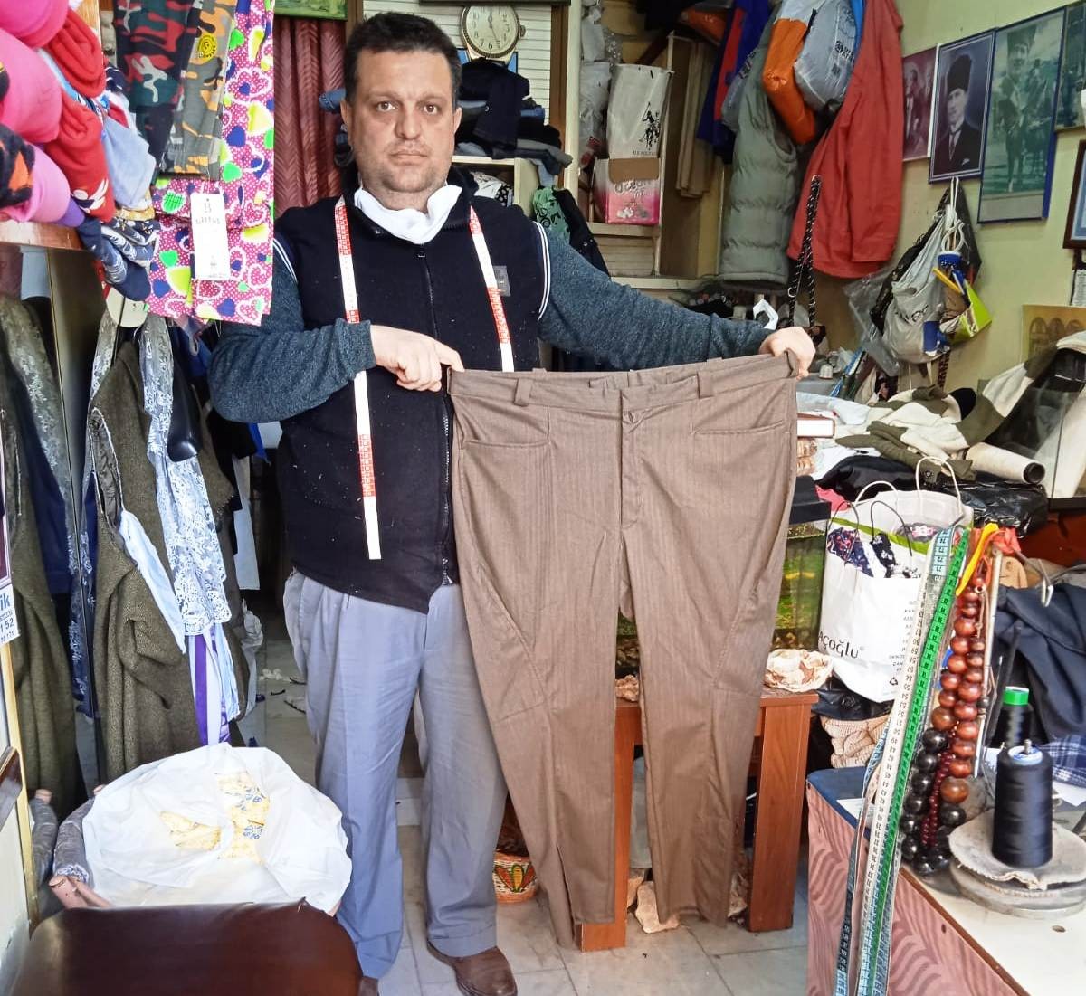  36 yıldır külot pantolon dikiyor