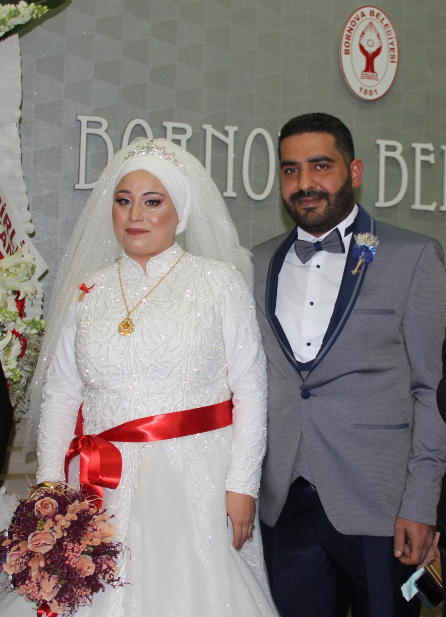 Depremin sembolü Buse dünyaevine girdi