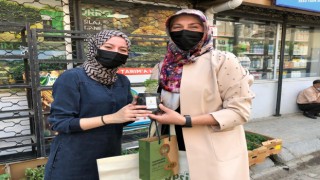  AK Parti Efeler Kadın Kolları Bez Çanta Ve Fide Dağıttı