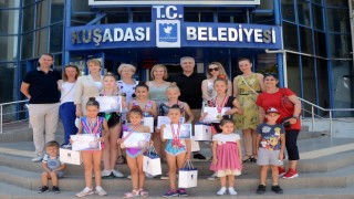Minik Jimnastikçileri Kuşadası Belediyesi Ağırladı