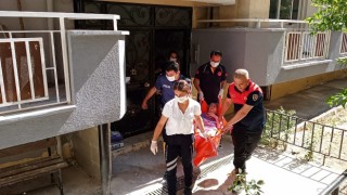 Evinde Mahsur Kalan Yaşlı Kadını İtfaiye Kurtardı