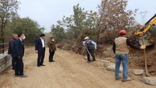 Başkan Özcan, Yeşil Mahalle’de incelemelerde bulundu