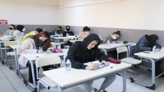 Aydın Büyükşehir Belediyesi öğrenciler için ücretsiz deneme sınavı düzenledi