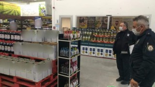 Kuşadası'nda stokçuluğa önlemek amacıyla marketler denetlendi