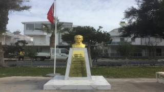 Didim'de her siteye Atatürk büstü