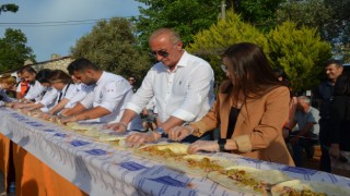 Didim’de 50 metrelik vegan dürüm rekor denemesi