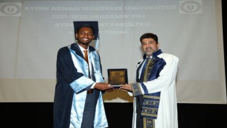 ADÜ İktisat Fakültesi mezuniyet töreni coşkuyla gerçekleşti