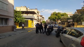 Birlikte yaşadığı kadını sokak ortasında bıçakladı