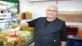 55 yıllık turşu ustasından, 'sirkeyle mi limonla mı' tartışmasına son