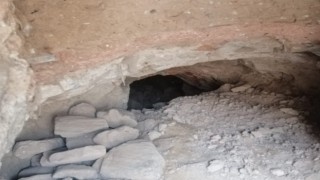 Antik kentte kazdıkları çukurun içinde yakalandılar