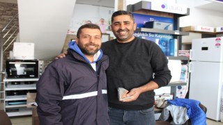 Aydın’da gazete dağıtıcısından “insanlık ölmemiş” dedirten hareket