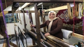 Tarihi sokakta ata mesleklerini yaşatıyorlar 