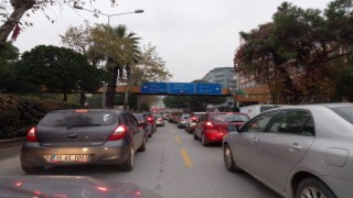 Mesai başlangıç ve bitiş saatlerinde Aydın'da trafik kilit