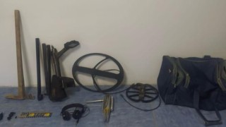 Fotokapana yakalanan define avcılarına suçüstü