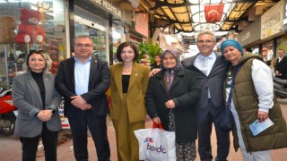 Başkan Adayı Tetik çarşı esnafı ile kucaklaştı