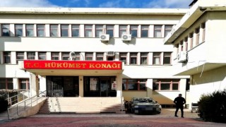 Duruşma salonunda ecele yakalandı