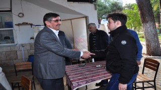 İYİ Parti'li Başkan Adayı Zeki İnal'a vatandaşlardan yoğun ilgi