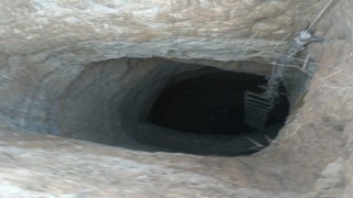 Tarihi eser bulma hayaliyle 30 metre kuyu kazdılar