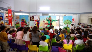 Efeler’in yeni oyunu "Macera Ormanı" çocuklarla buluştu