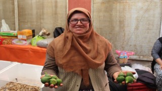 İncir reçelinde kullanılan ilekler tezgahlarda yerini aldı