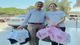Nazilli'de gazetecinin ikiz bebek sevinci