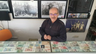 45 yıllık nostalji fotoğrafçısının para koleksiyonu ilgi görüyor