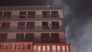 7 katlı rezidansta yangın çıktı