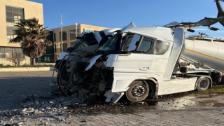 Beton direk, tırı ortadan ikiye ayırdı