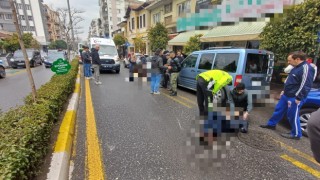 Motosiklet yayaya çarptı: 2 yaralı