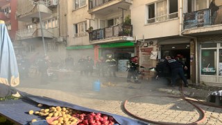 Aydın'da ev yangını: Yangında mahsur kalan 3 kişi esnafın yardımıyla kurtarıldı