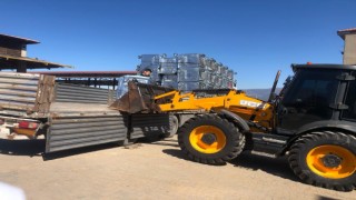 Karacasu Belediyesi'ne 40 adet çöp konteyneri hibesi