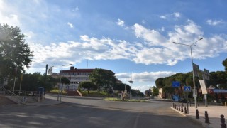 Karacasu'da okul bahçeleri otopark olarak kullanılacak