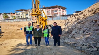 Nazilli Kaymakamı Huriye Kan Cumhuriyet İlkokulu inşaatını incelemelerde bulundu