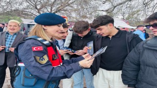 Jandarma 450 vatandaşı bilgilendirdi