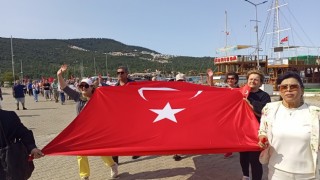 Akbük’te 19 Mayıs Büyük Bir Katılımla Kutlandı