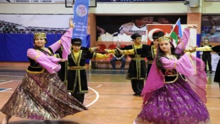 Efeler’de Uluslararası Halk Dansları Festivali gerçekleştirildi