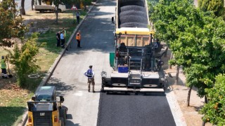BAŞKAN ÇERÇİOĞLU EFELER'İN YOLLARINI YENİLİYOR