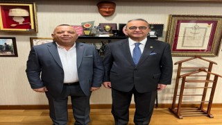 Başkan Özel'den Aydın Milletvekili Bülent Tezcan'a tebrik