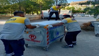 Didim’de eskiyen konteynerler yenileniyor